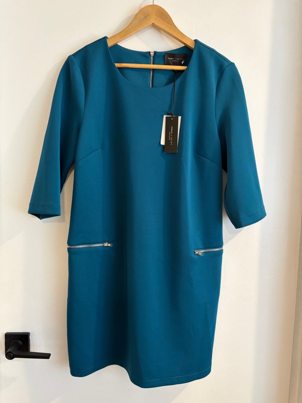 Romeo & Juliet Couture Teal Shift Dress with Zip Pockets size Large NWT
